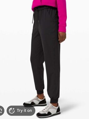 lululemon athletica Black high rise stretch Jogger Pants